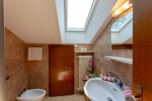 Bad mit WC un Dusche